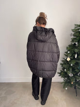 Load image into Gallery viewer, H&amp;M Puffa Coat
