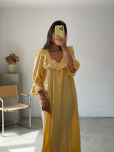 Load image into Gallery viewer, Meadows Linen Dress
