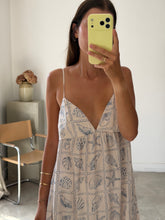 Load image into Gallery viewer, H&amp;M Shell Dress

