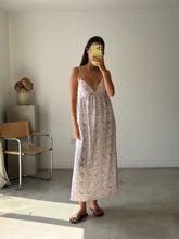 Load image into Gallery viewer, H&amp;M Shell Dress
