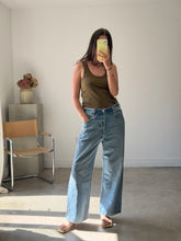 Load image into Gallery viewer, Citizens Of Humanity Jeans
