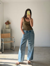 Load image into Gallery viewer, Citizens Of Humanity Jeans
