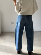 Load image into Gallery viewer, Zara Barrel Leg Jeans
