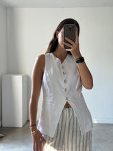 Load image into Gallery viewer, Reformation Aspen Linen Top NEW
