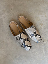 Load image into Gallery viewer, H&amp;M Snakeskin Print Mules
