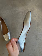 Load image into Gallery viewer, Aeyde Pumps
