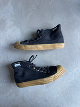 Load image into Gallery viewer, Novesa High Top Trainers - UK 5.5
