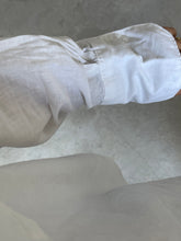 Load image into Gallery viewer, H&amp;M Linen Shirt
