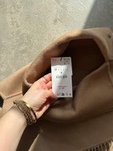 Load image into Gallery viewer, Zara Collar Scarf NEW
