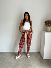 Load image into Gallery viewer, Veronica Beard Patterned Trousers
