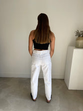 Load image into Gallery viewer, Mango Mom Jeans NEW
