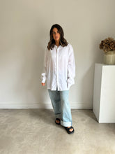 Load image into Gallery viewer, M&amp;S Linen Oversized Shirt
