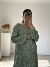 Load image into Gallery viewer, Pieces Floral Dress
