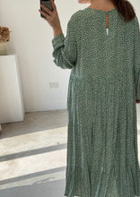 Load image into Gallery viewer, Pieces Floral Dress
