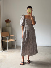 Load image into Gallery viewer, H&amp;M Floral Dress
