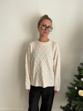 Load image into Gallery viewer, M&amp;S Pearl Jumper
