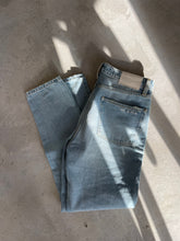 Load image into Gallery viewer, Mikuta Jeans
