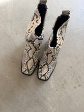 Load image into Gallery viewer, Snakeskin Boots - UK 6
