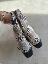 Load image into Gallery viewer, Snakeskin Boots - UK 6
