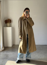 Load image into Gallery viewer, Burberry Trench Coat
