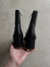 Load image into Gallery viewer, Topshop Leather Boots - UK 7
