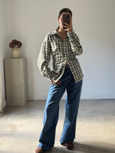 Load image into Gallery viewer, Fuchsia Shaw Collete Shirt
