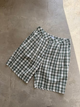 Load image into Gallery viewer, Fuchsia Shaw Alba Shorts
