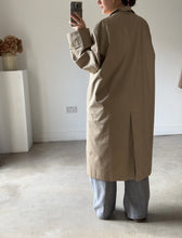 Load image into Gallery viewer, Burberry Trench NEW
