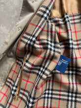 Load image into Gallery viewer, Burberry Trench NEW
