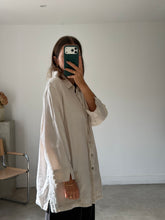 Load image into Gallery viewer, Vintage Linen Shirt
