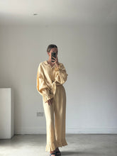Load image into Gallery viewer, Sleeper Linen Co-ord
