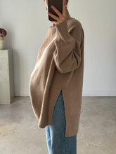 Load image into Gallery viewer, H&amp;M Knit Jumper NEW
