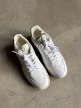 Load image into Gallery viewer, Veja Blue Trainers - UK5
