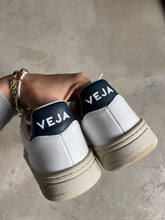 Load image into Gallery viewer, Veja Blue Trainers - UK5
