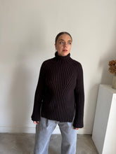 Load image into Gallery viewer, H&amp;M Wool Turtle Neck Jumper
