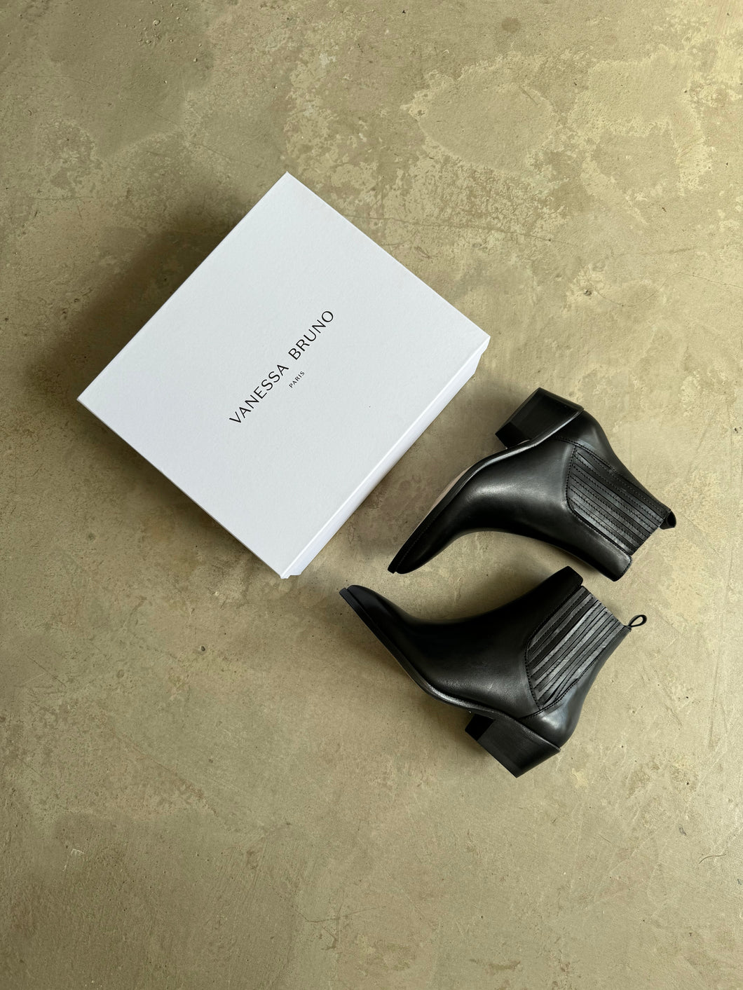 Vanessa Bruno Leather Ankle Boots NEW