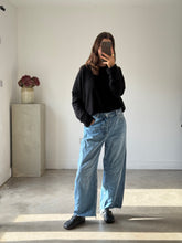 Load image into Gallery viewer, Bershka Barrel Leg  Jeans
