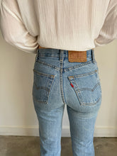 Load image into Gallery viewer, Vintage Levi Jeans
