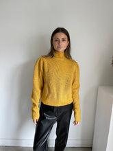 Load image into Gallery viewer, H&amp;M Knitted Jumper

