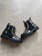Load image into Gallery viewer, Grenson Boots - UK 5
