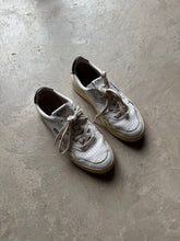 Load image into Gallery viewer, Autry Trainers - UK 7
