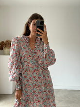 Load image into Gallery viewer, Benjamin Fox Floral Collar Dress
