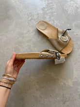 Load image into Gallery viewer, Zara Suede Sandals NEW - UK 8
