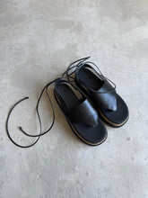 Load image into Gallery viewer, Whistle Sandals - UK 4
