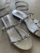 Load image into Gallery viewer, Valentino Sandals - UK 6
