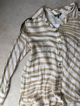 Load image into Gallery viewer, Massimo Dutti Blouse
