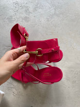 Load image into Gallery viewer, Gucci Patent Heels

