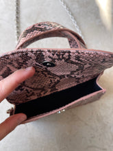 Load image into Gallery viewer, Zara Snakeskin Print Bag
