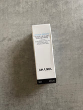 Load image into Gallery viewer, CHANEL HYDRA BEAUTY CAMELLIA GLOW CONCENTRATE  Gentle Exfoliating Hydration With AHAs
