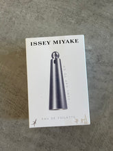 Load image into Gallery viewer, Issey Miyake L’Eau d’Issey IGO Eau de Toilette Spray Cap To Go 20ml
